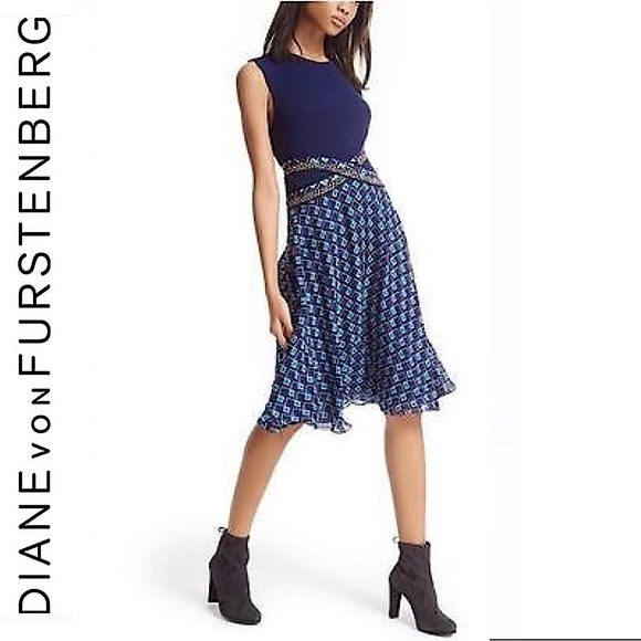 Diane Von Furstenberg Rosalie Mixed Media Silk Fit & Flare
Midi Dress Size 10 - Picture 2 of 16